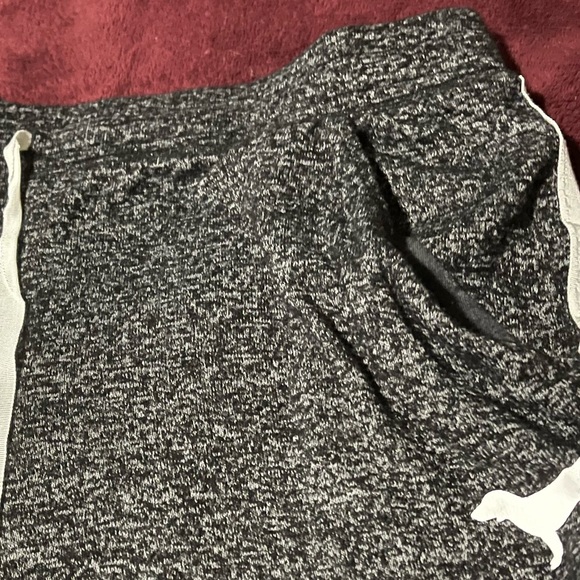 Victorias Secret PINK sleep shorts with drawstring waistband - Picture 3 of 3